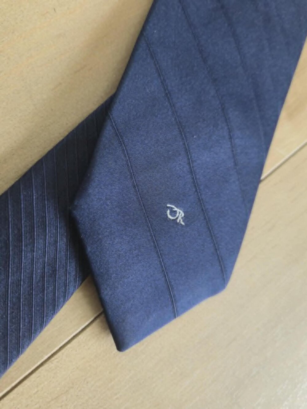 Vintage Oscar de la Renta Navy Striped Tie • Monogrammed Designer Necktie • 90s - Picture 1 of 11